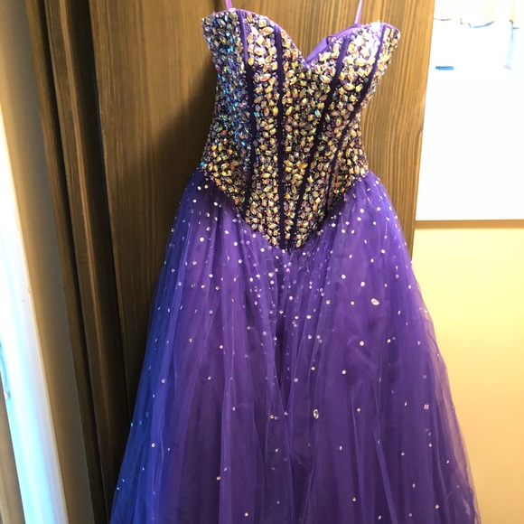 Long Ballgown Dress - Picture 2 of 3